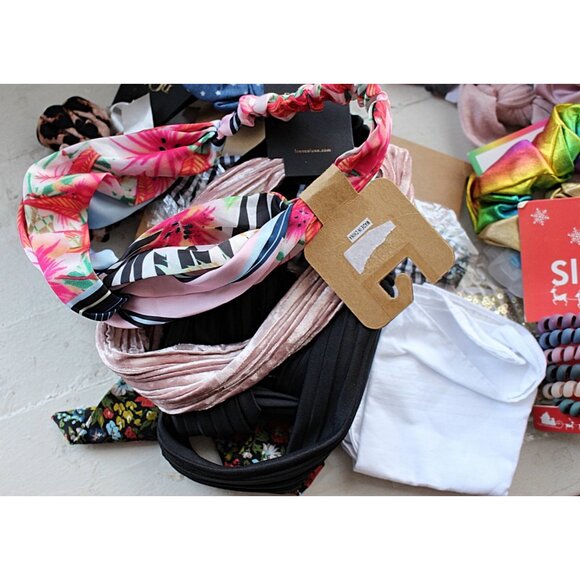 NEW - 30 Pcs Bundle - Scrunchies, Headbands, Roses Mask Gift Set + Antibac - Picture 5 of 7